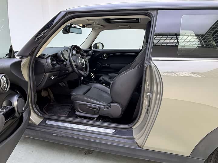 MINI Hatch — фото 13