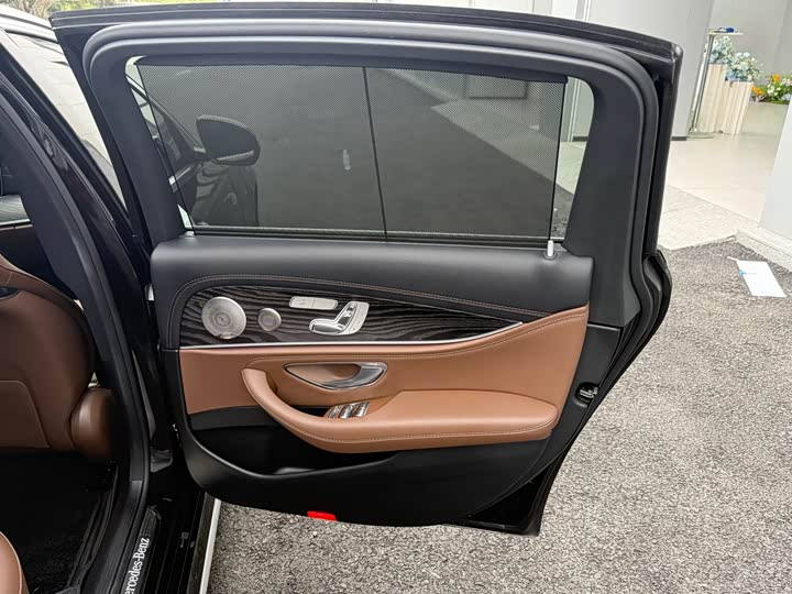 Mercedes-Benz E-Class 2020 E 300 L — фото 13