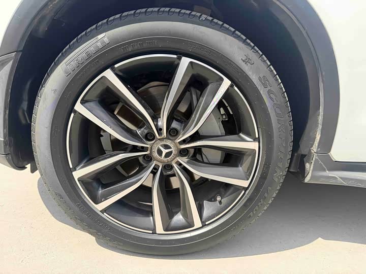 Mercedes-Benz GLC 2021 GLC 260 L 4 MATIC Luxury — фото 12