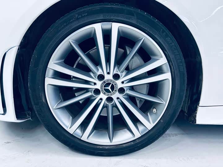 Mercedes-Benz CLS 2020 CLS 300 — фото 10