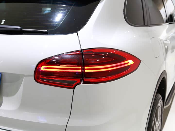 Porsche Cayenne 2015 Cayenne 3.0 T — фото 12