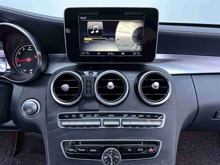 Mercedes-Benz C-Class 2017 C 200 L — фото 13