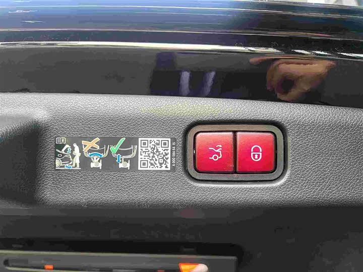 Mercedes-Benz E-Class 2024 E 300 L Luxury — фото 19