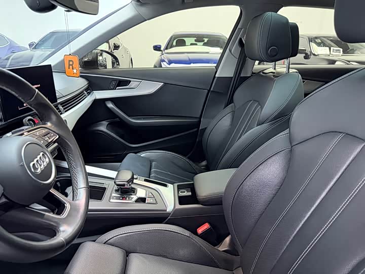 Audi A4L 40 TFSI стиль-динамик — фото 4