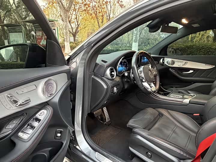 Mercedes-Benz GLC 2022 AMG GLC 43 4 MATIC SUV — фото 8