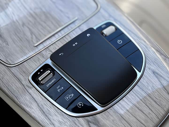 Mercedes-Benz CLS 2022 CLS 300 Luxury — фото 19
