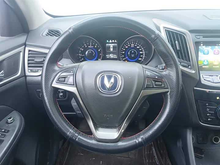 Changan CS75 2015 1.8 T AT 4 WDPremium V — фото 15