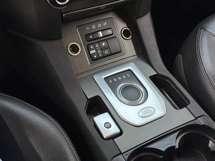 Land Rover Discovery — фото 16