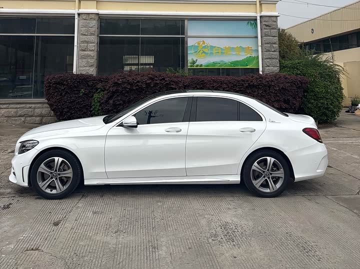 Mercedes-Benz C-Class 2019 C 260 L — фото 3