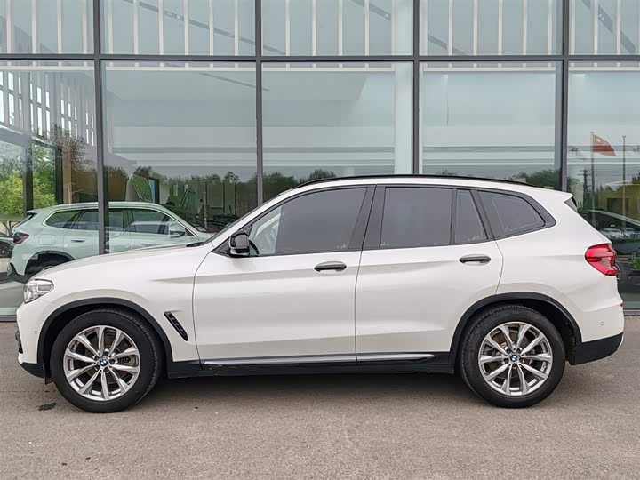 BMW X3 2020 x Drive 25i — фото 3