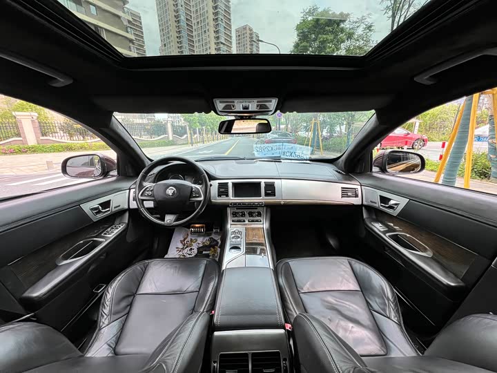 Jaguar XF 2015 XF 3.0 SC R-Sport — фото 10