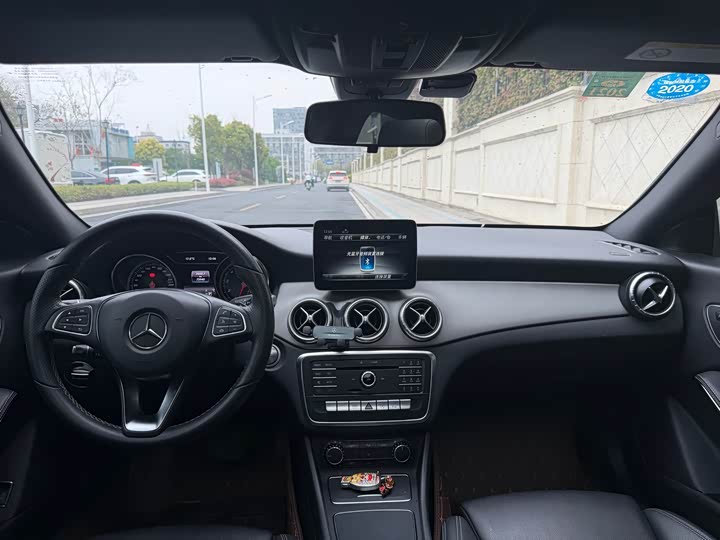 Mercedes-Benz CLA 2017 CLA 200 — фото 8