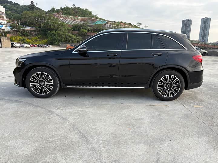 Mercedes-Benz GLC 2018 GLC 260 4 MATIC — фото 10