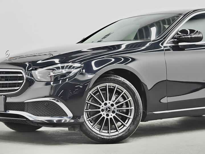 Mercedes-Benz E-Class 2022 E 260 L — фото 16