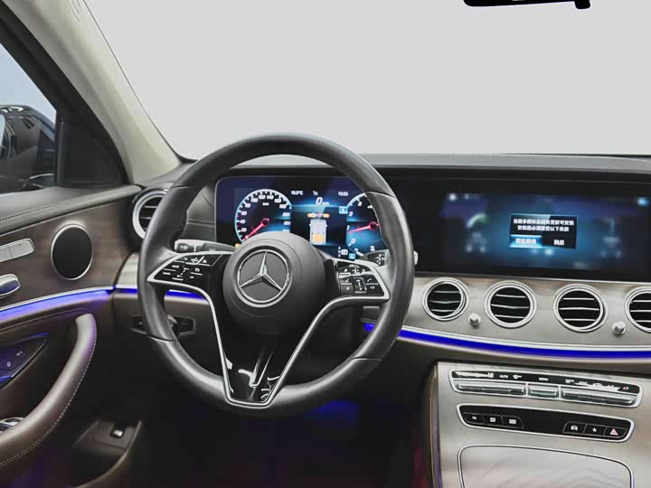 Mercedes-Benz E-Class 2022 E 260 L — фото 38