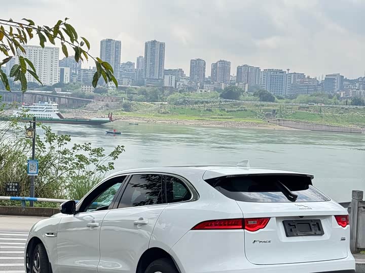 Jaguar F-PACE 2016 3.0 SC 4 WDR-Sport — фото 33