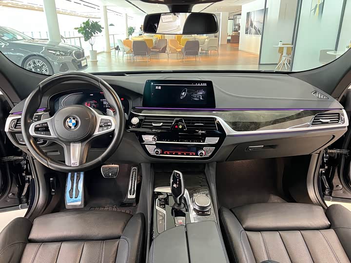 BMW 6-Series 2020 630i M — фото 15
