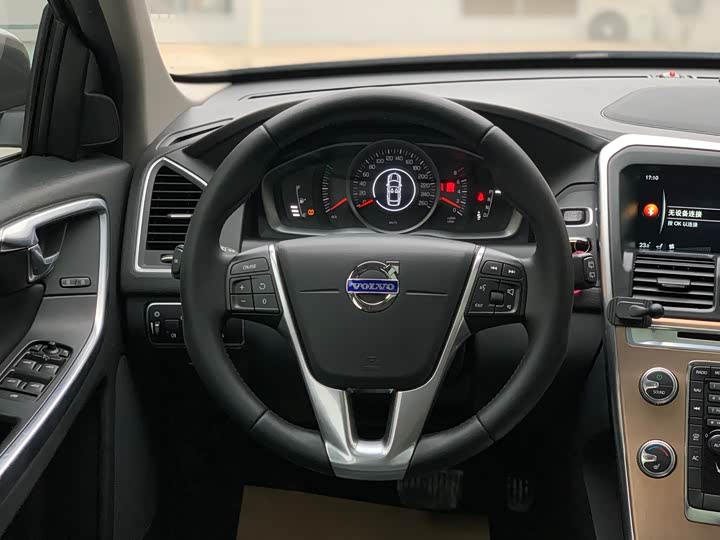 Volvo XC60 2015 T 5 — фото 10