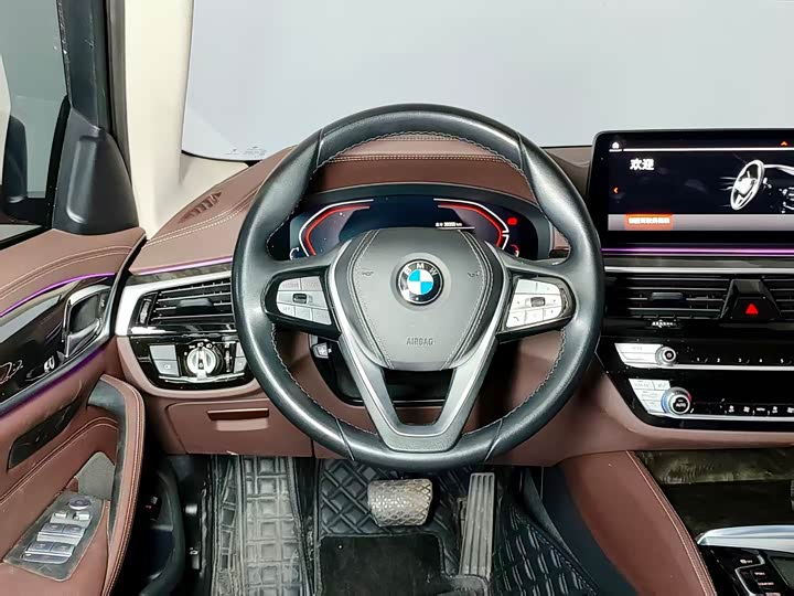 BMW 5-Series 2022 525 Li — фото 20