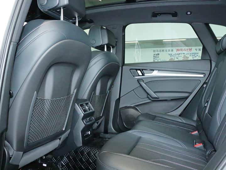 Audi Q5L 40 TFSI люкс-динамик — фото 8
