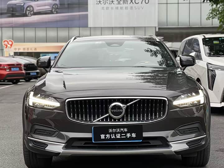 Volvo V90 2022 Cross Country B 5 AWD — фото 2