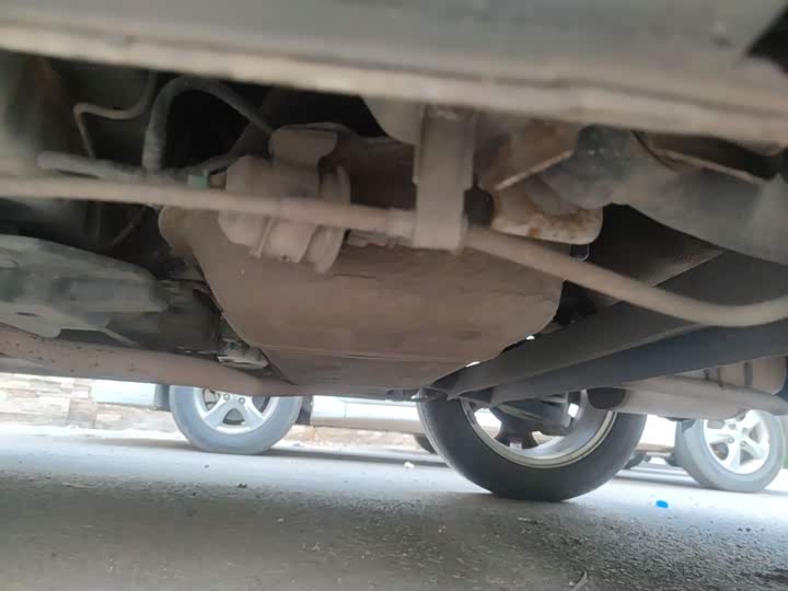 Changan CS15 2016 1.5 L MT — фото 17