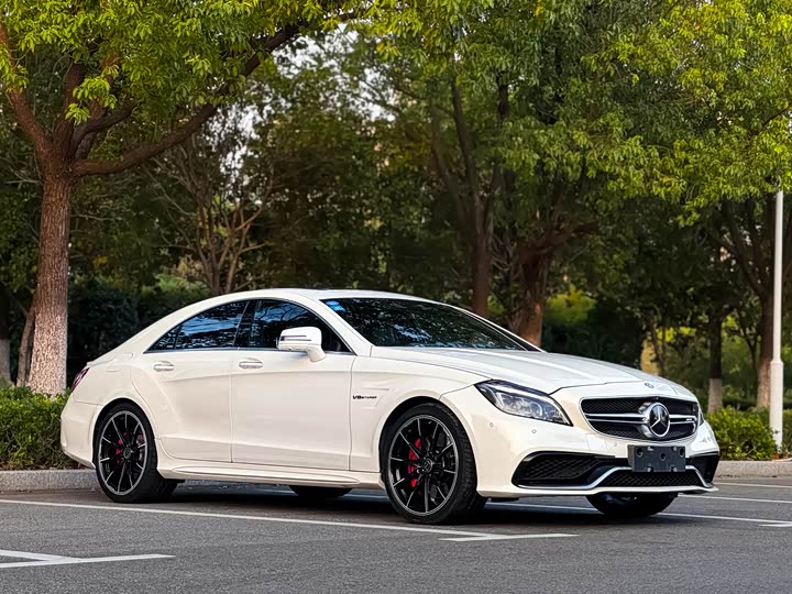 Mercedes-Benz CLS 2015 AMG CLS 63 4 MATIC — фото 8