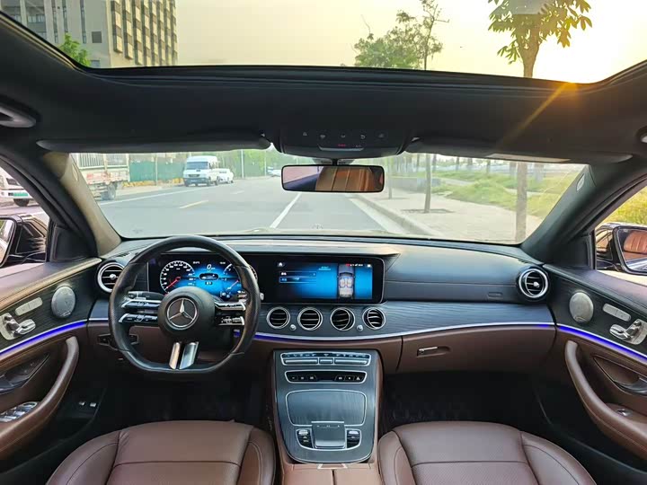 Mercedes-Benz E-Class 2023 E 350 e L — фото 5