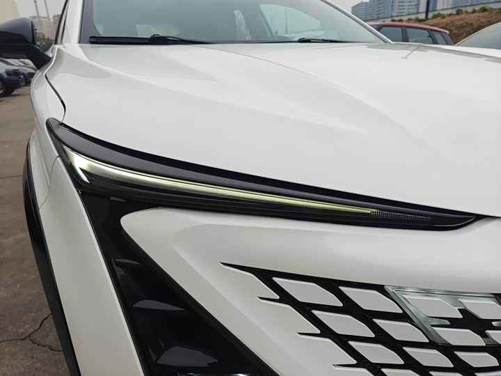 Changan UNI-T 2022 1.5 T Premium — фото 16