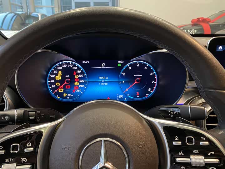 Mercedes-Benz GLC 2020 GLC 260 L 4 MATIC Luxury — фото 6