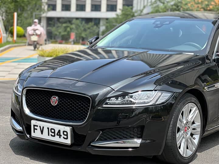Jaguar XFL 2018 XFL 2.0 T 250 PS — фото 3