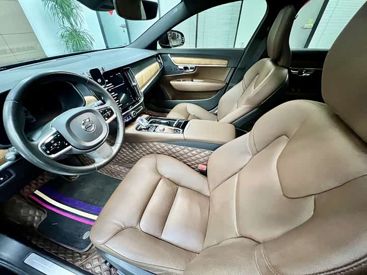 Volvo S90 Hybrid 2024 Hybrid 4 WD — фото 4