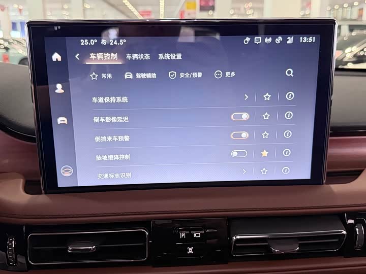 Lincoln Aviator — фото 14