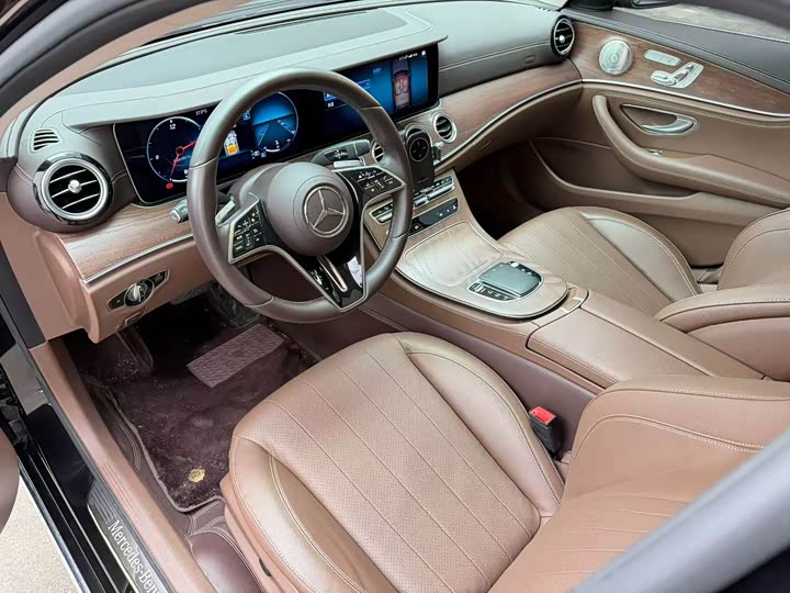 Mercedes-Benz E-Class 2023 E 300 L Luxury — фото 4