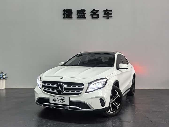 Mercedes-Benz GLA 2018 GLA 200 — фото 1
