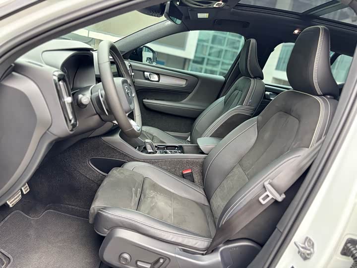 Volvo XC 40 2020 T 4 WD — фото 4