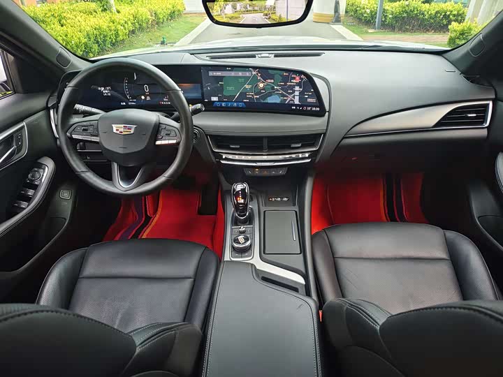 Cadillac CT5 2024 28 T Luxury Pro — фото 4