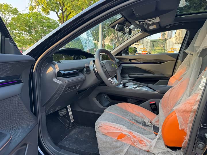 Changan UNI-V 2024 1.5 T Sport — фото 16