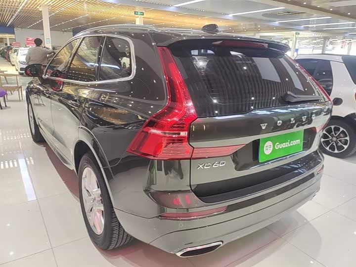 Volvo XC60 2019 T 5 4 WD VI — фото 5