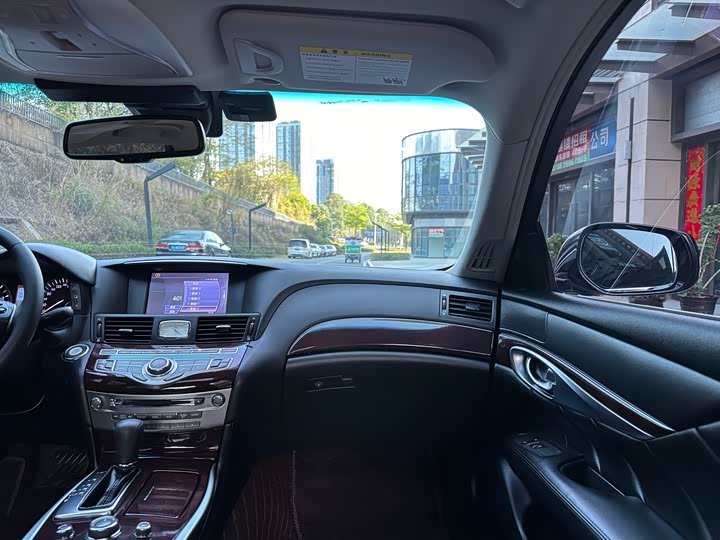 Infiniti Q70 2019 Q 70 L 2.0 T — фото 16