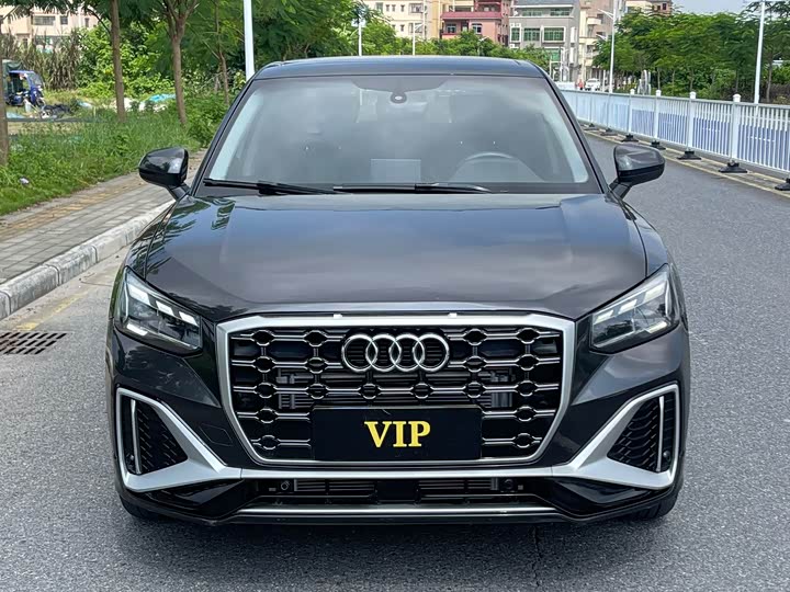 Audi Q2L 2022 35 TFSI — фото 2
