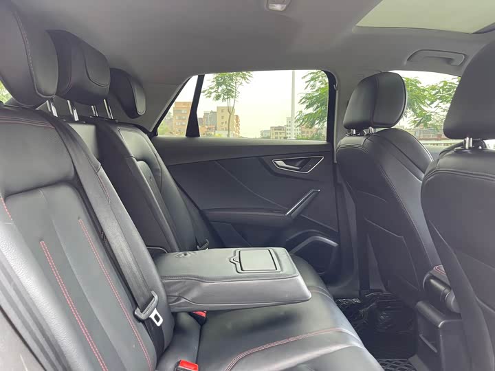 Audi Q2L 2022 35 TFSI — фото 14