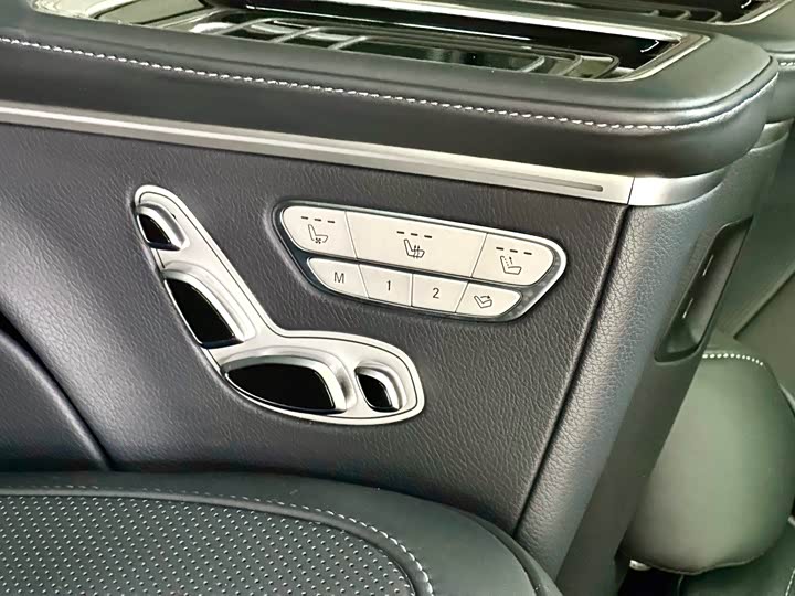 Mercedes-Benz V-Class 2022 V 260 L — фото 23