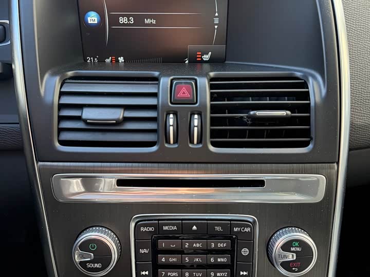 Volvo XC60 2016 T 5 AWD — фото 13