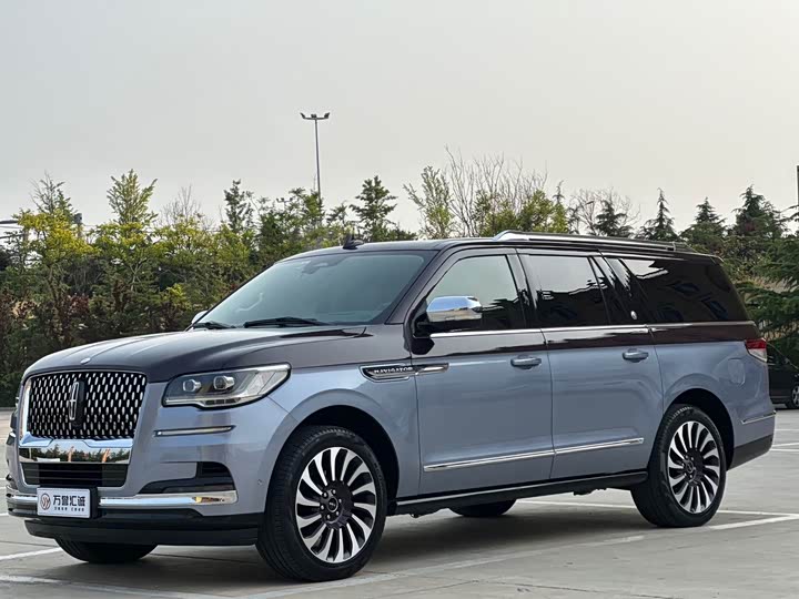 Lincoln Navigator — фото 1