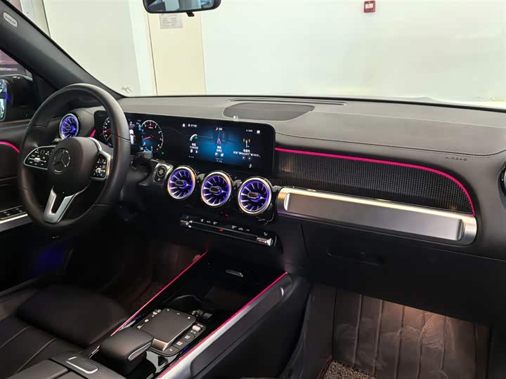Mercedes-Benz GLB 2023 GLB 220 — фото 13