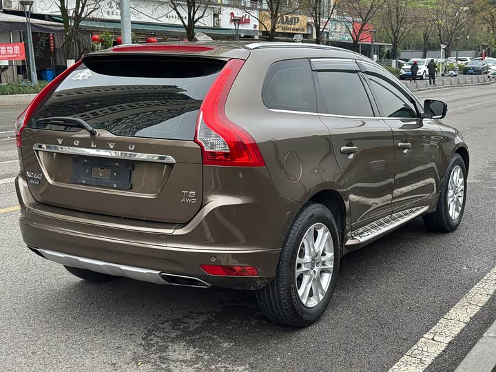 Volvo XC60 2016 T 5 — фото 11