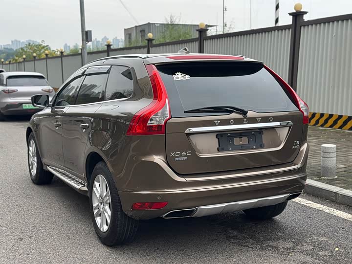Volvo XC60 2016 T 5 — фото 12