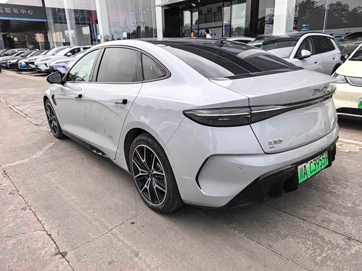 BYD Seal — фото 8