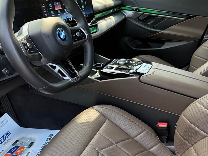 BMW i 5 2024 e Drive 35 L M — фото 6